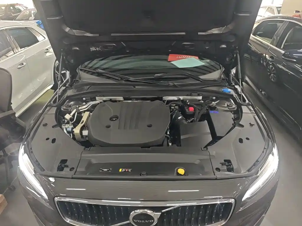 Volvo V90 2022 — фото 20