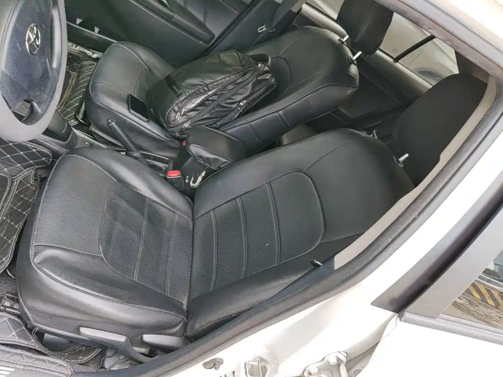 Toyota Yaris L 2020 — фото 15