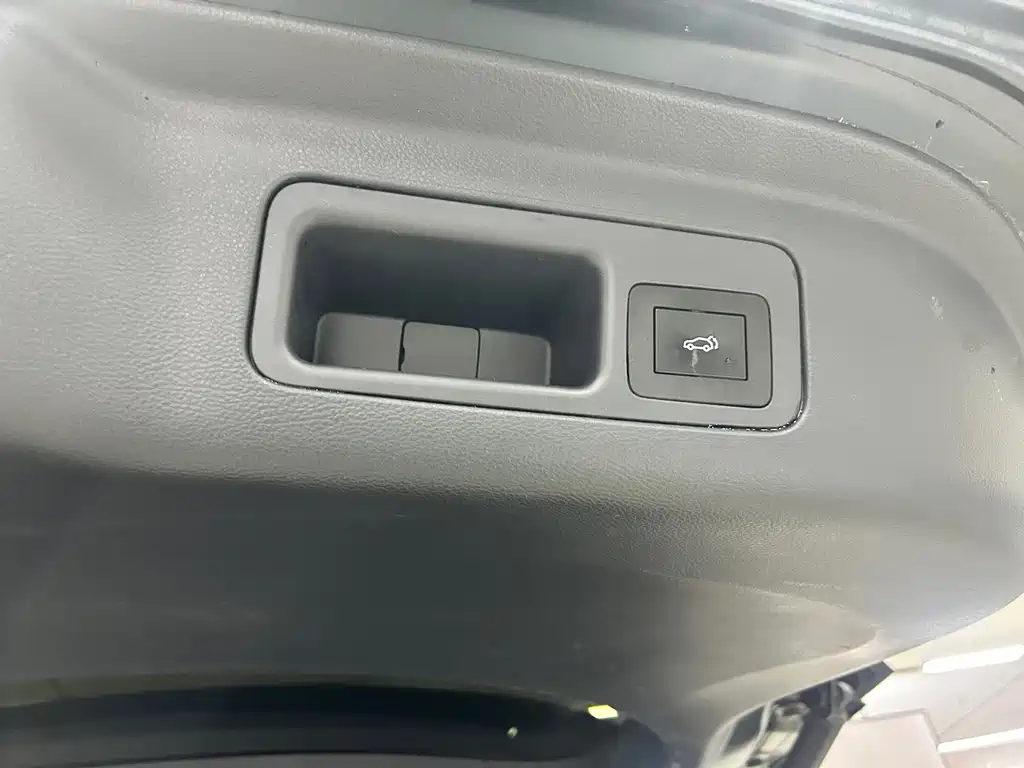 GAC Motor Trumpchi M8 2020 — фото 16