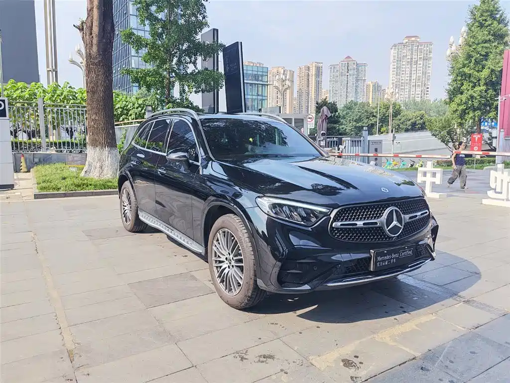 Mercedes-Benz GLC 2025
