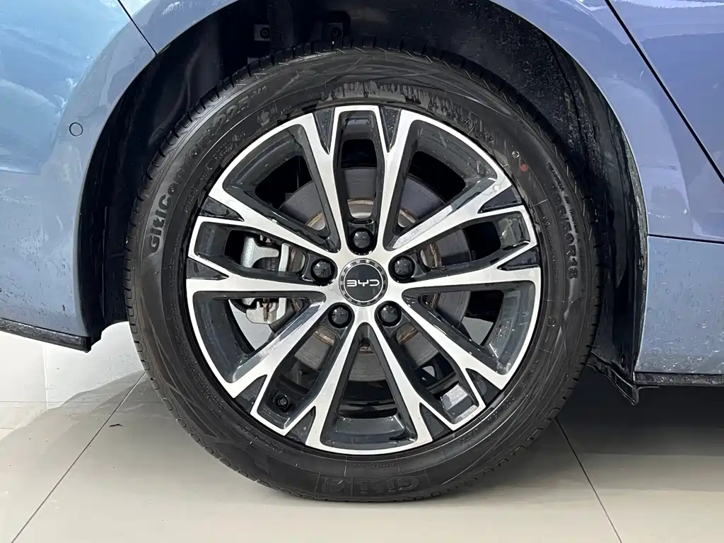 BYD Seal 2026 — фото 9