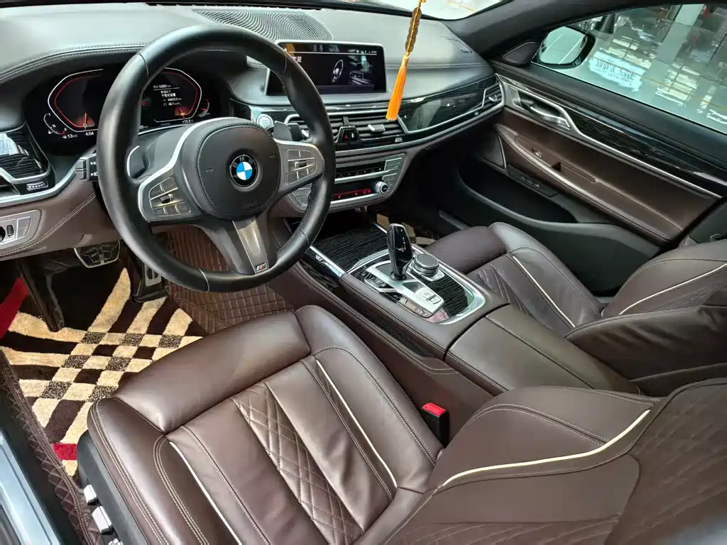 BMW 7 Series 2022 — фото 10