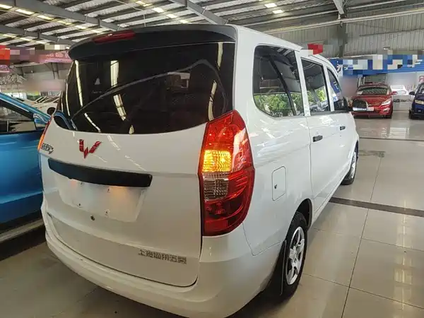 Wuling Hongguang 2021