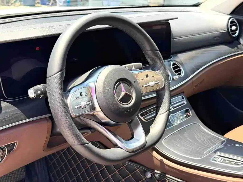Mercedes-Benz E-Class 2019 — фото 3