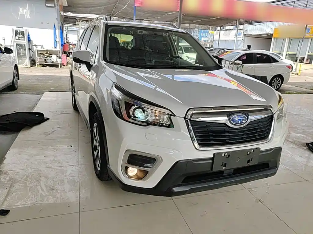 Subaru Forester 2020 — фото 4