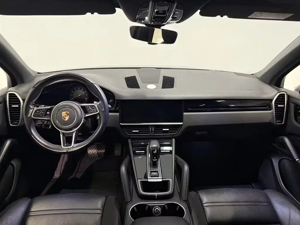 Porsche Cayenne 2019 — фото 13