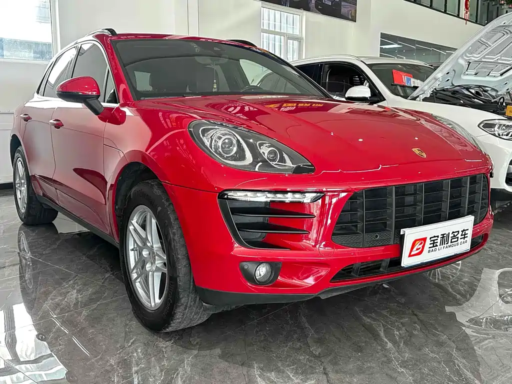 Porsche Macan 2018 — фото 1