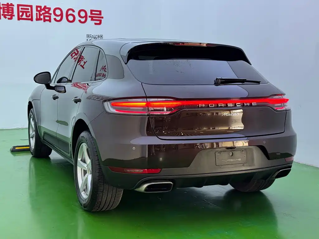 Porsche Macan 2021 — фото 29