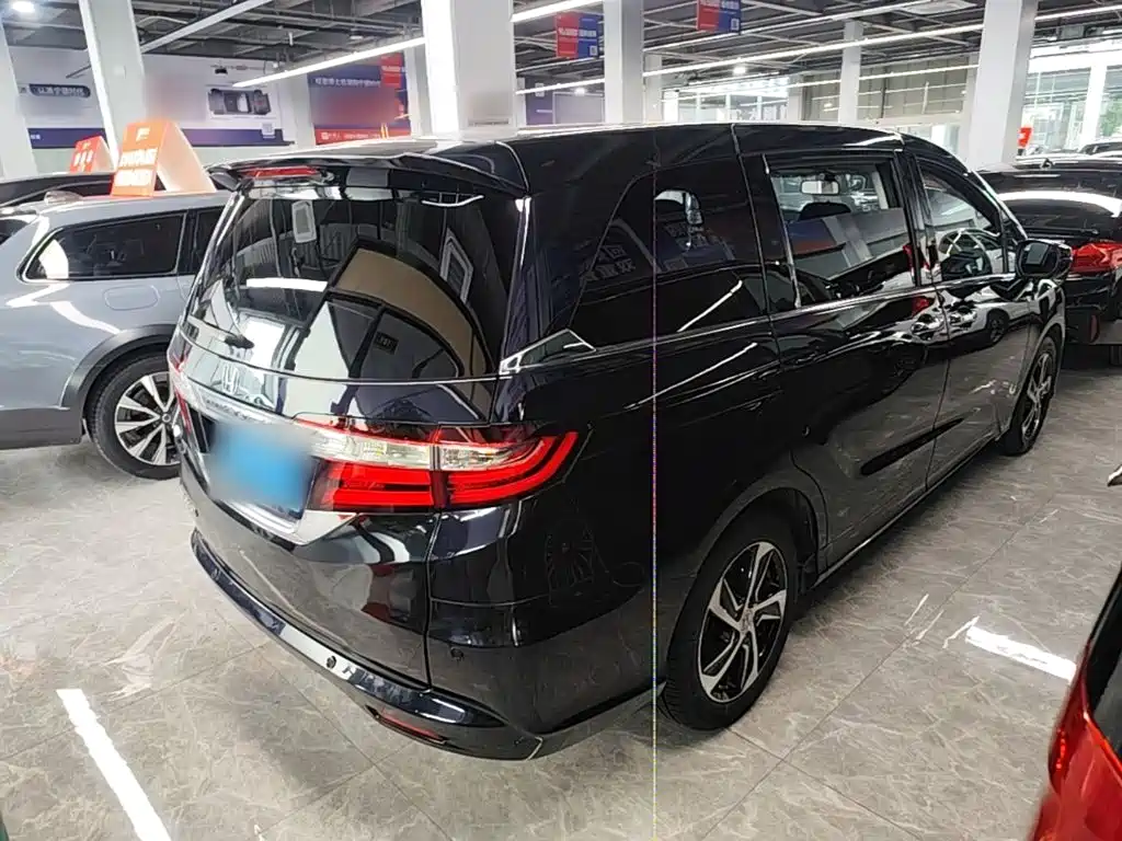 Honda Odyssey 2018 — фото 7