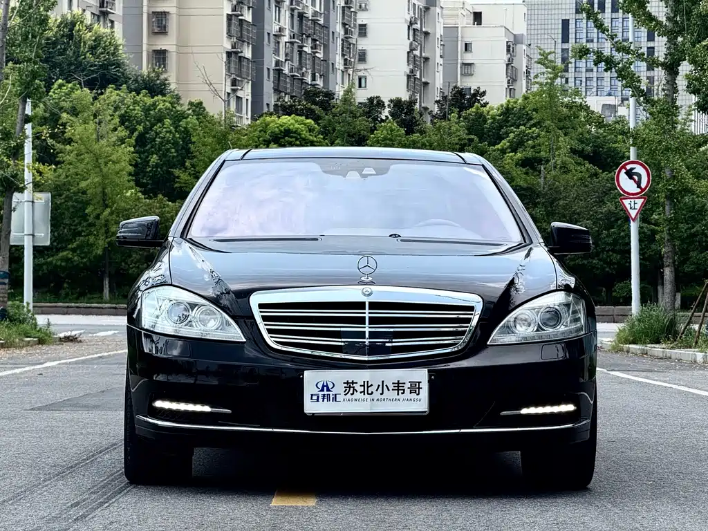 Mercedes-Benz S-Class 2011