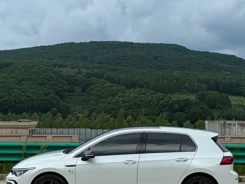 Volkswagen Golf 2022