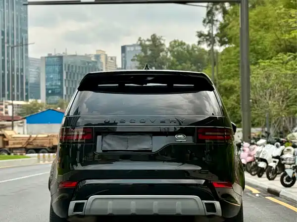 Land Rover Discovery 2020