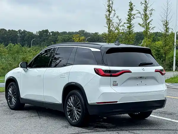 NIO ES8 2020