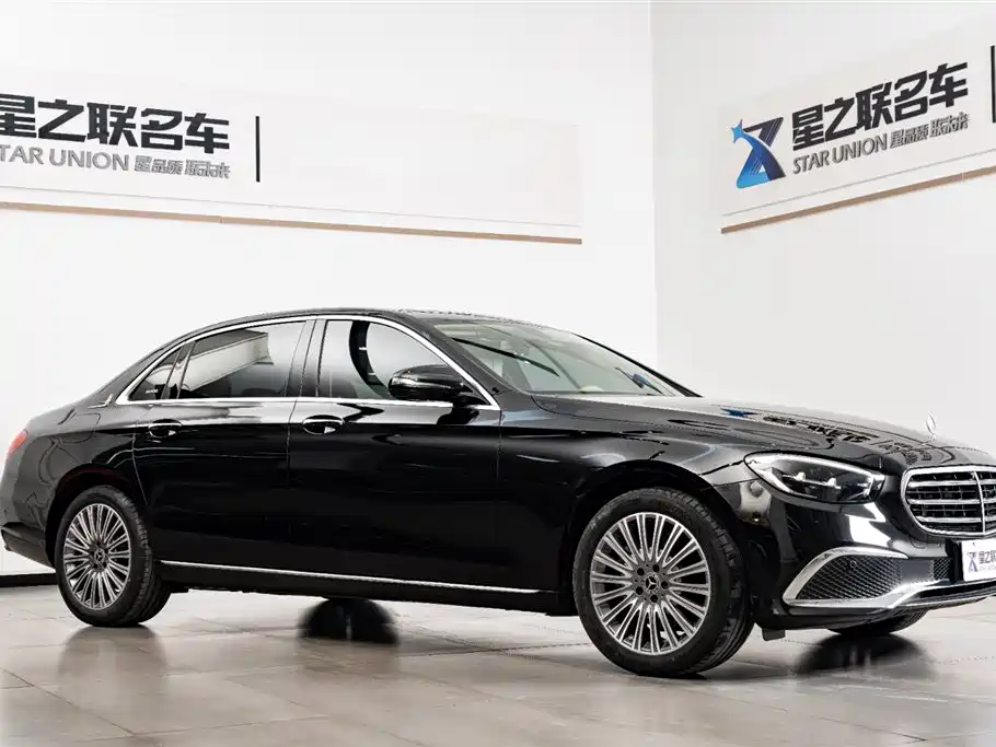 Mercedes-Benz E-Class 2023 — фото 6