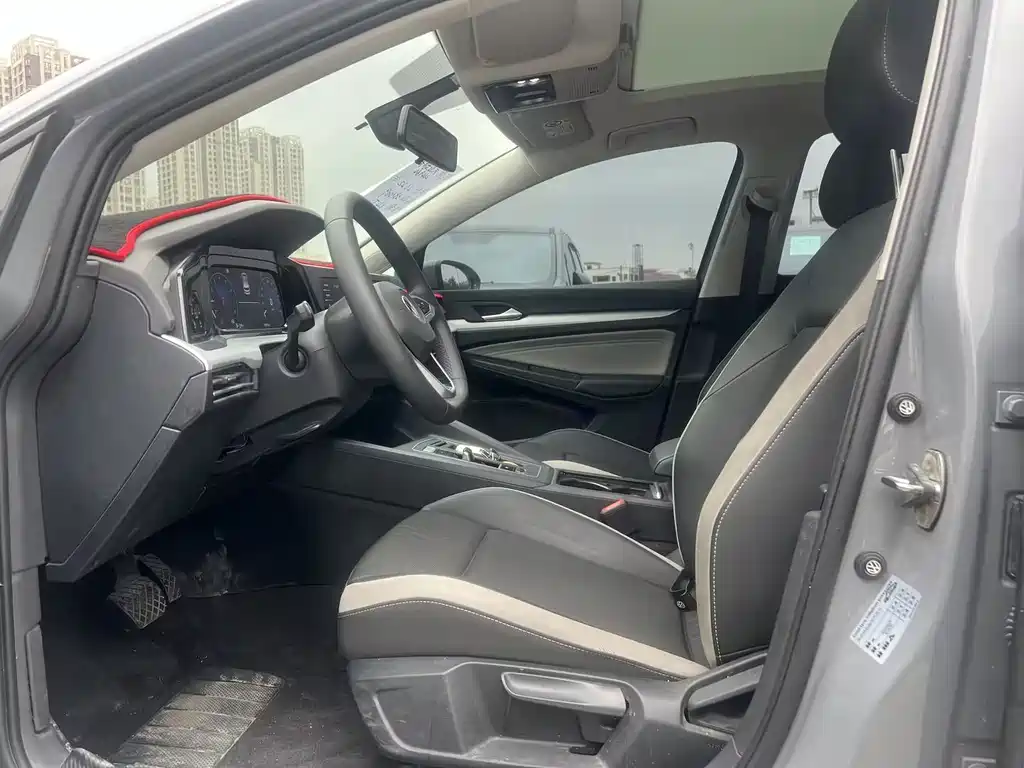 Volkswagen Golf 2022