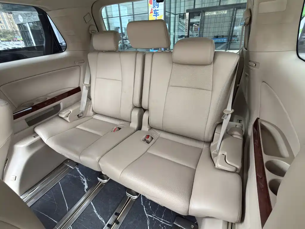 Toyota Alphard 2011 — фото 19