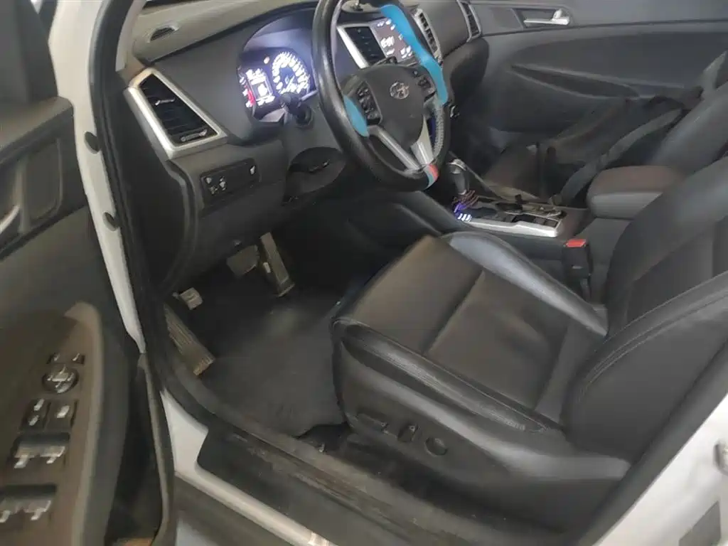 Hyundai Tucson 2018 — фото 16