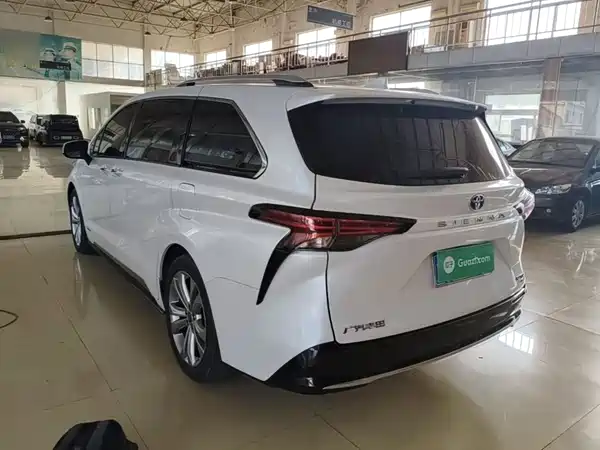 Toyota Sienna 2023