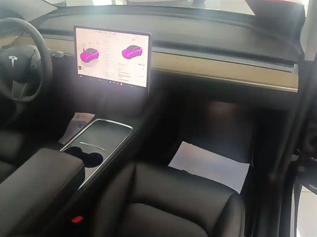 Tesla Model Y 2022 — фото 10