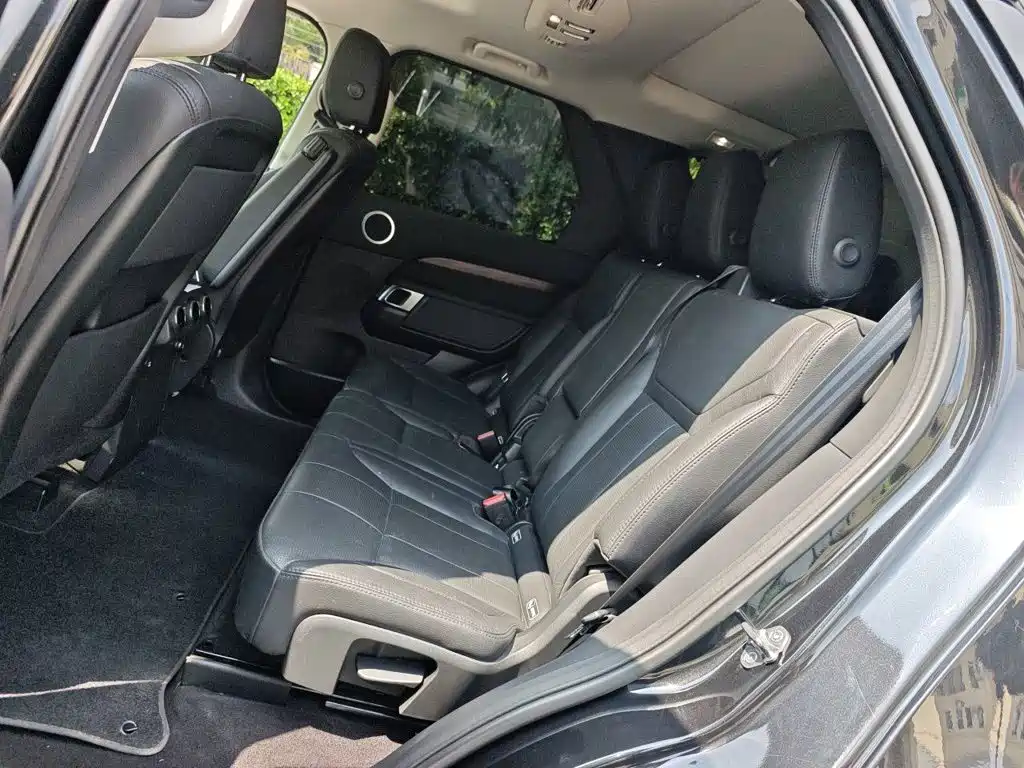 Land Rover Discovery 2019 — фото 13