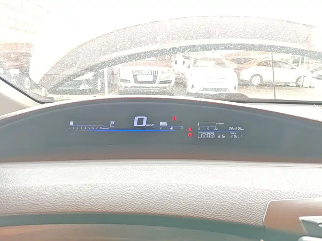 Honda Jade 2018 — фото 12