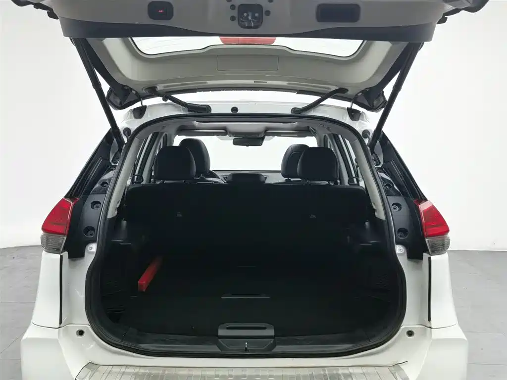 Nissan X-Trail 2018 — фото 16