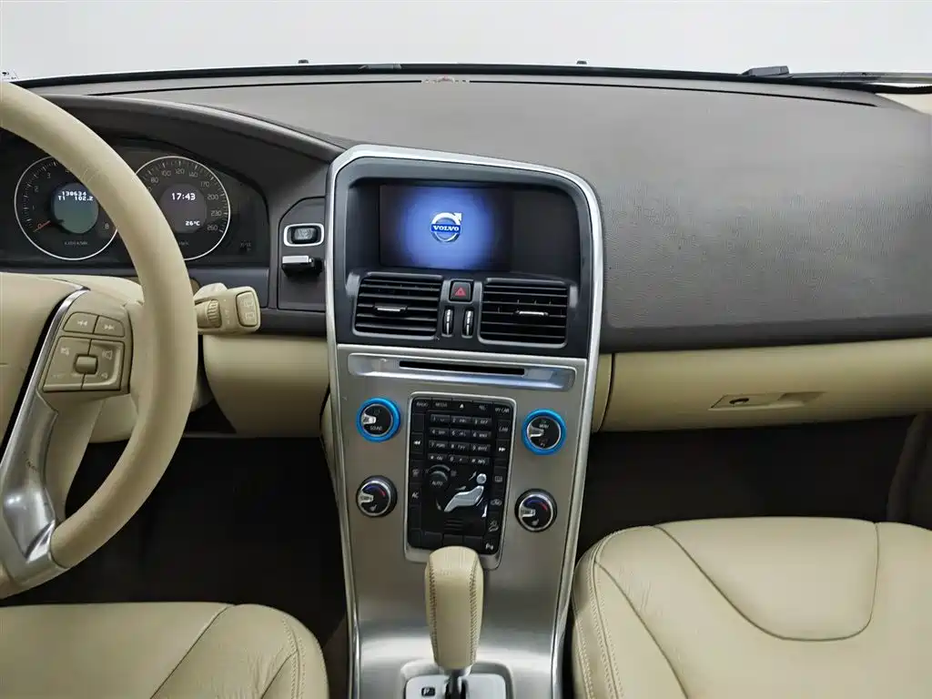 Volvo XC60 2013 — фото 12