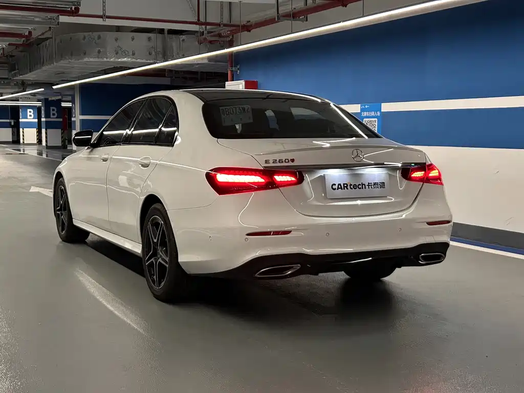Mercedes-Benz E-Class 2022 — фото 6