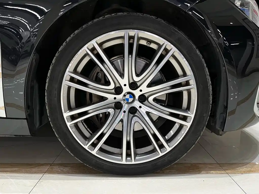BMW 7 Series 2021 — фото 11