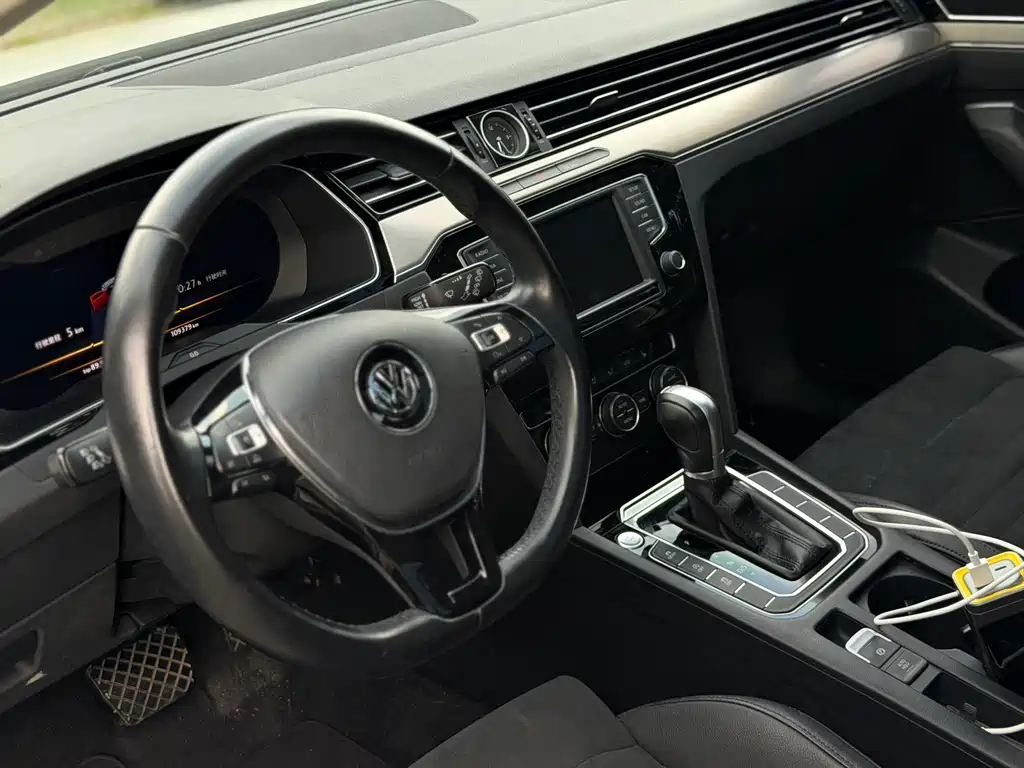 Volkswagen Viloran 2017 — фото 18
