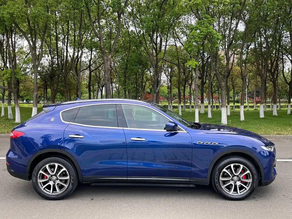 Maserati Levante 2017 — фото 4