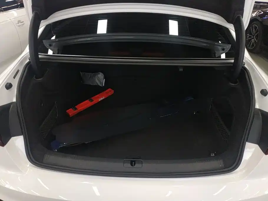 Audi A4L 2024