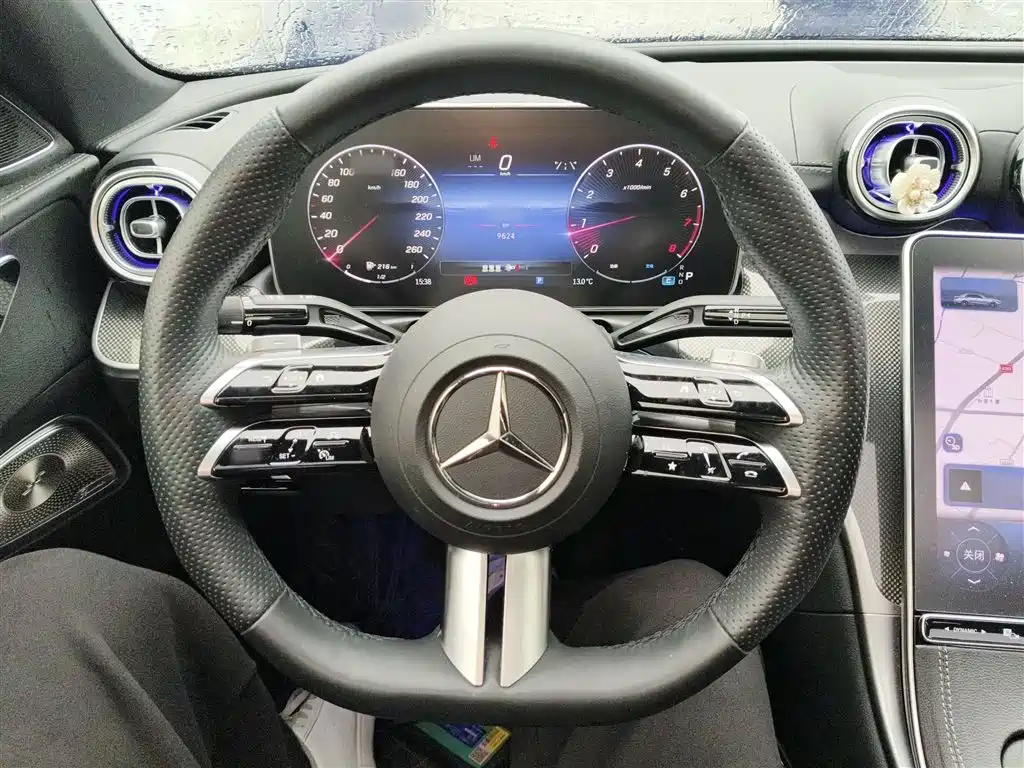 Mercedes-Benz C-Class 2023 — фото 7