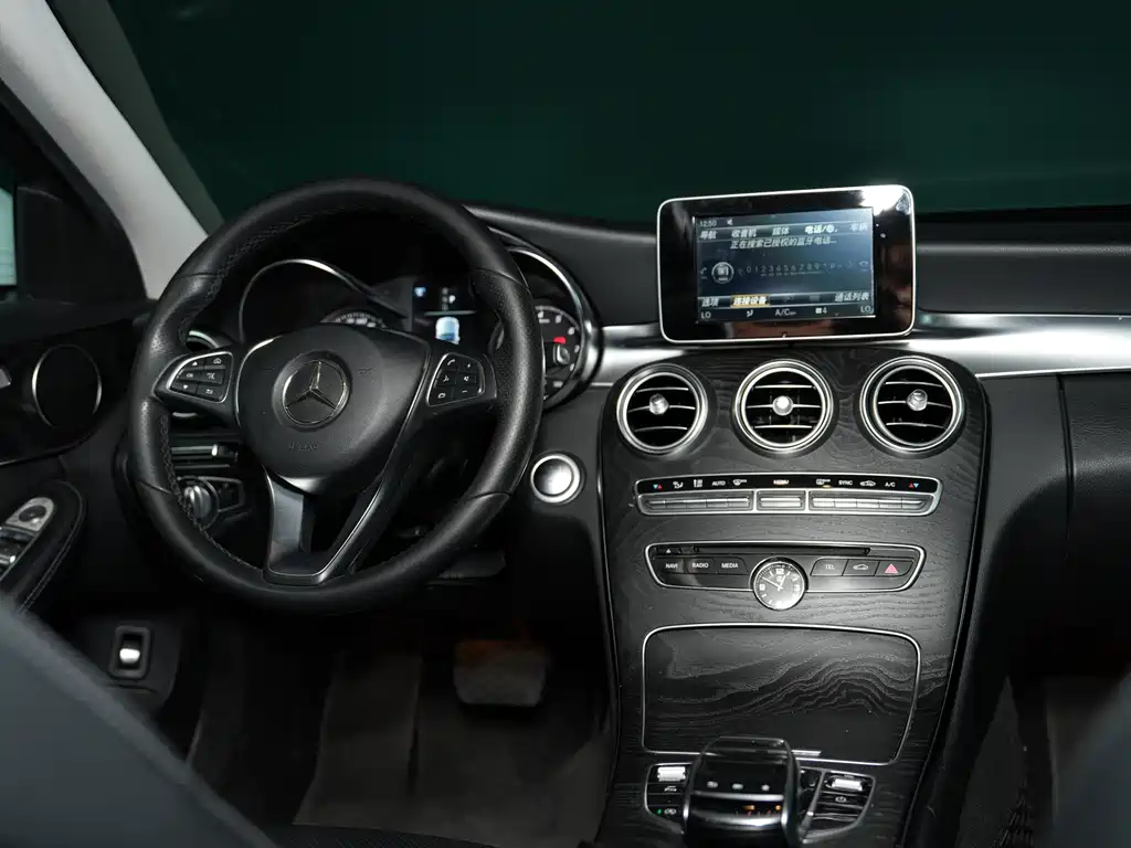 Mercedes-Benz C-Class 2018 — фото 24