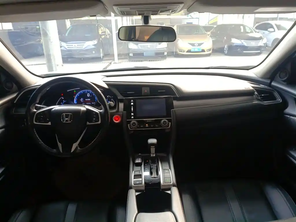 Honda Civic 2019 — фото 10