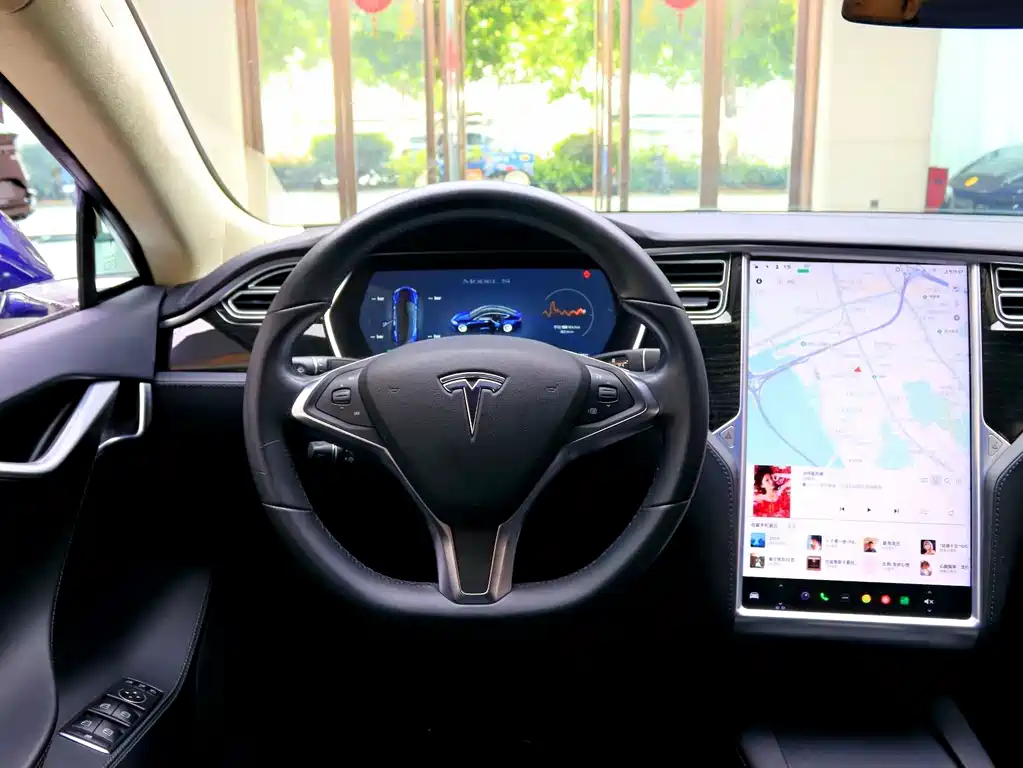 Tesla Model S 2018 — фото 7