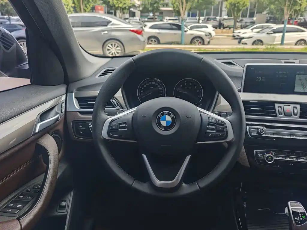 BMW X1 2019 — фото 11