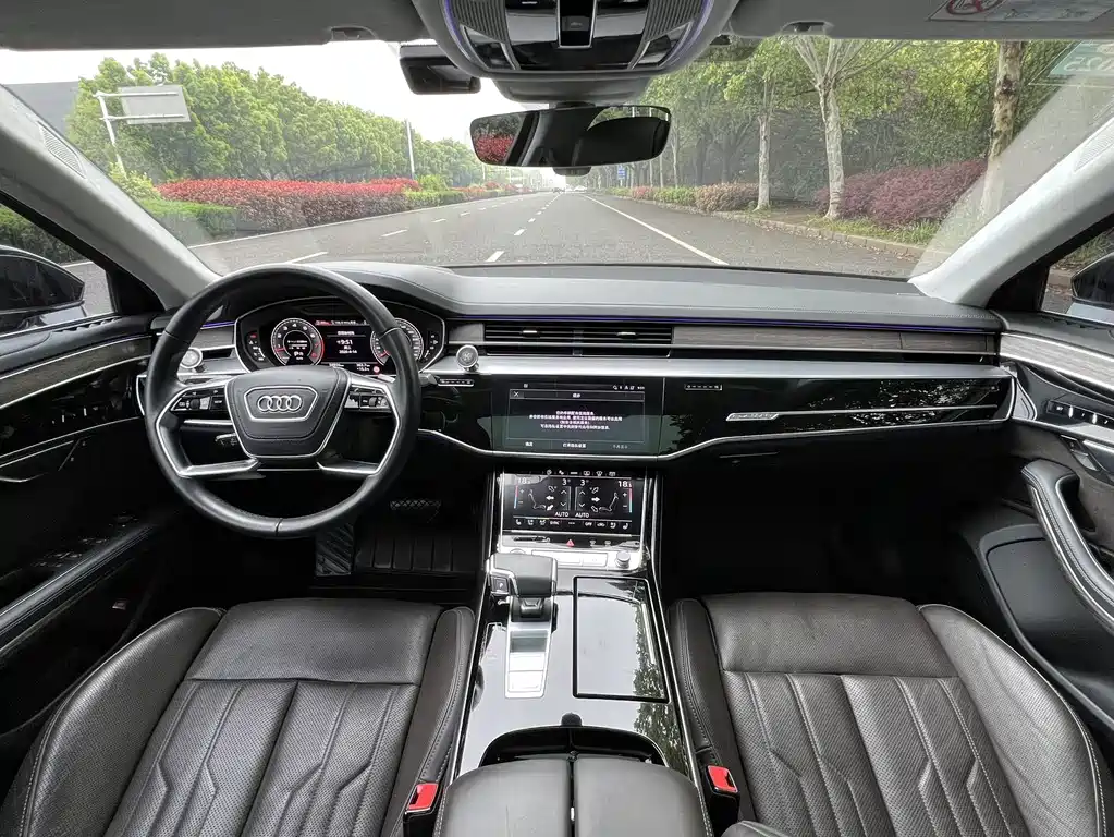 Audi A8 2023 — фото 13