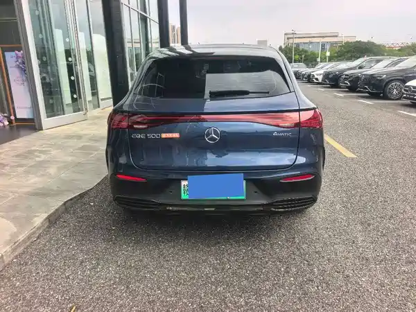Mercedes-Benz EQE SUV 2025