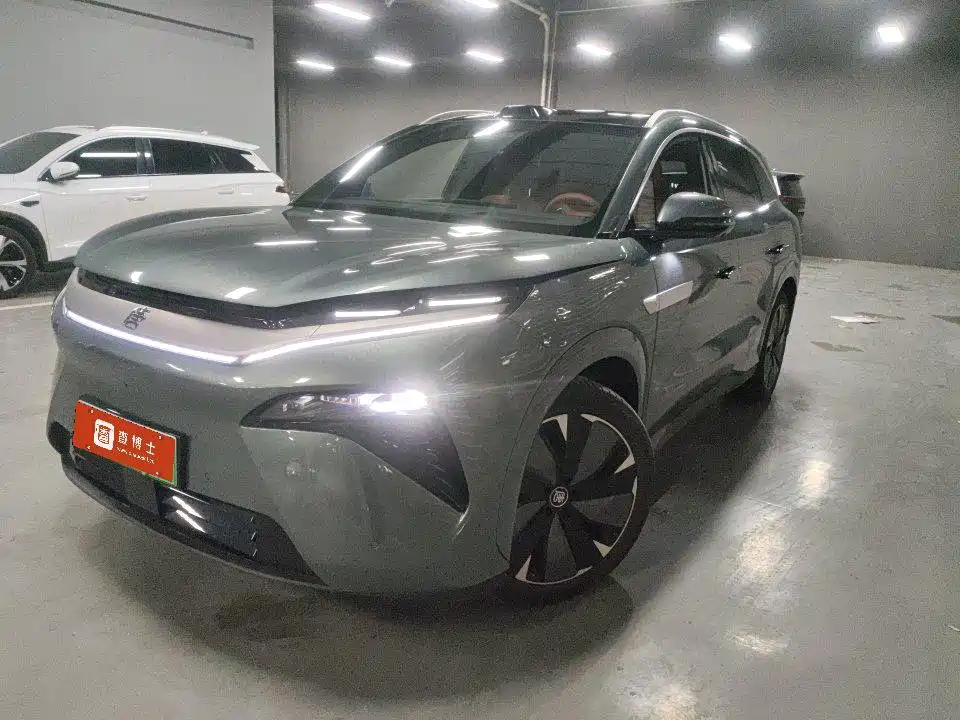 BYD Tang L 2025 — фото 1