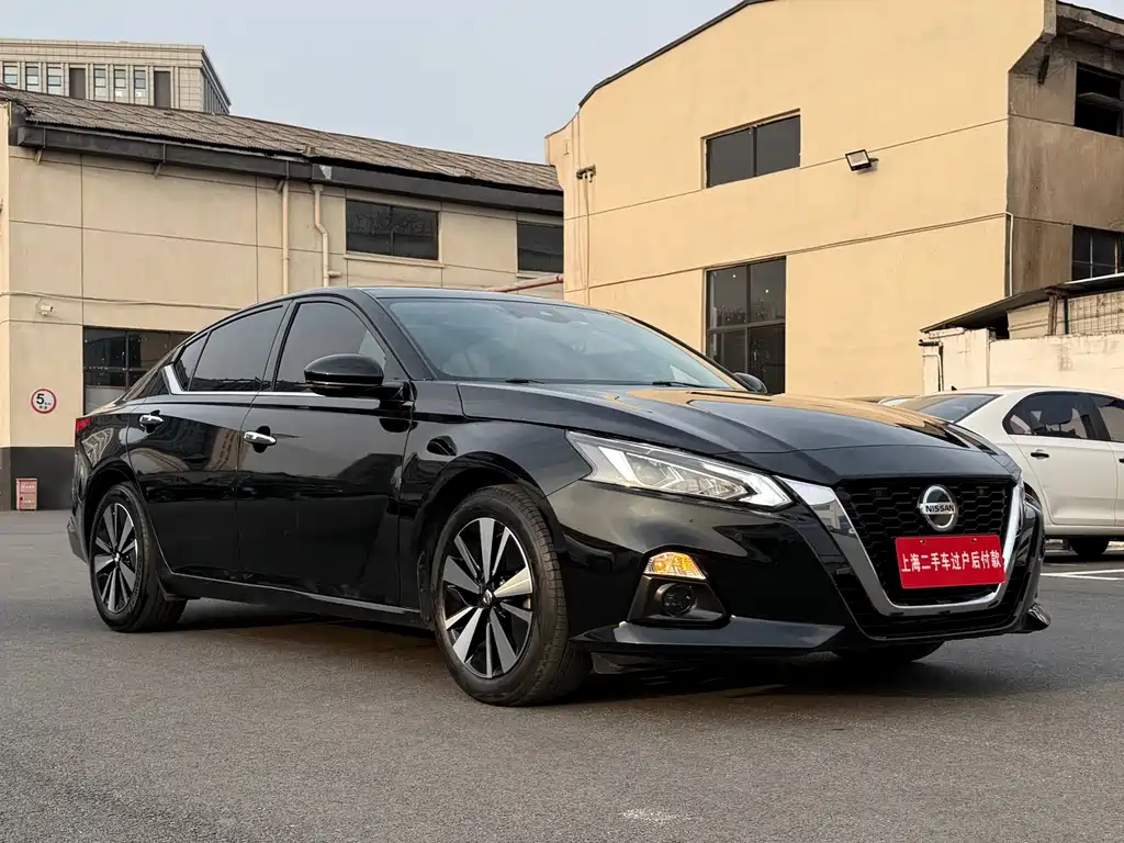 Nissan Teana 2022
