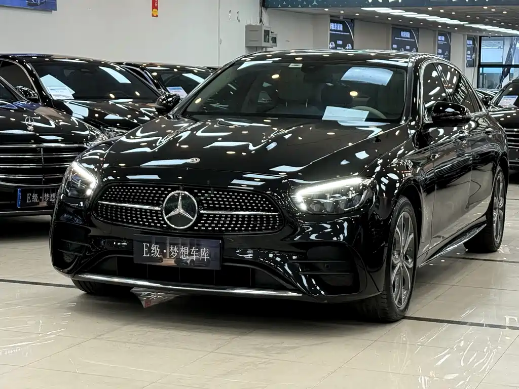 Mercedes-Benz E-Class 2023 — фото 3