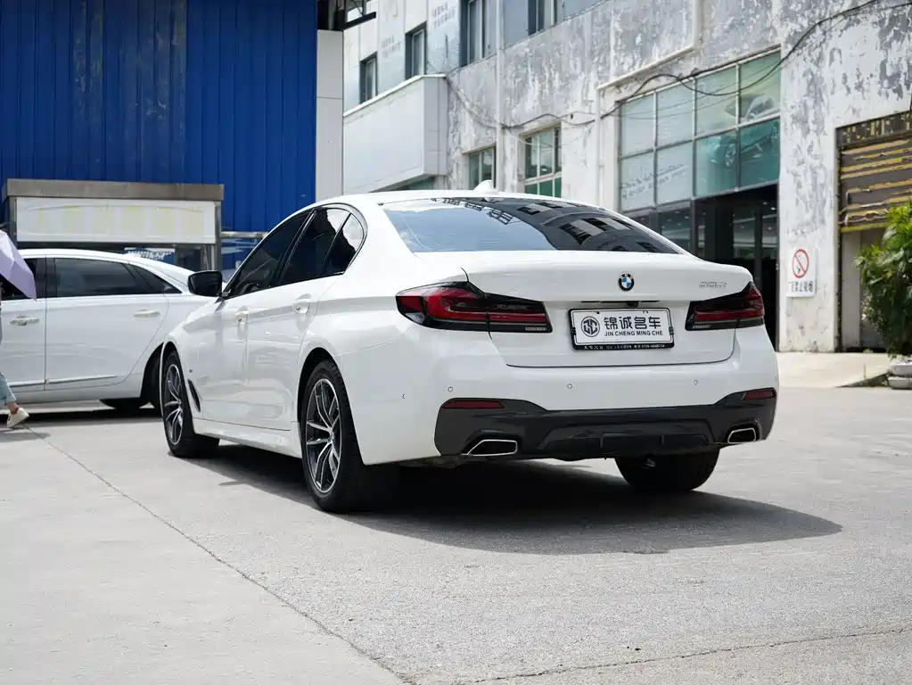 BMW 5 Series 2022