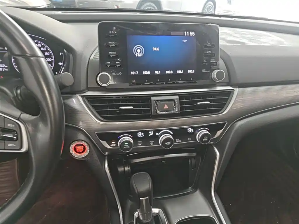 Honda Accord 2020 — фото 13