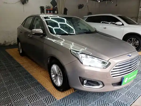 Ford Escort 2015