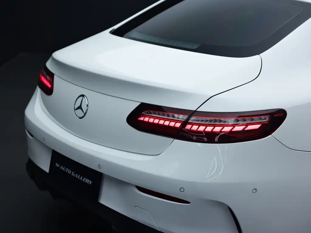 Mercedes-Benz E-Class 2021 — фото 17