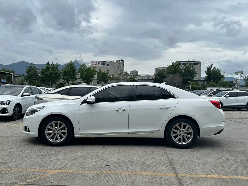 Chevrolet Malibu 2015 — фото 9