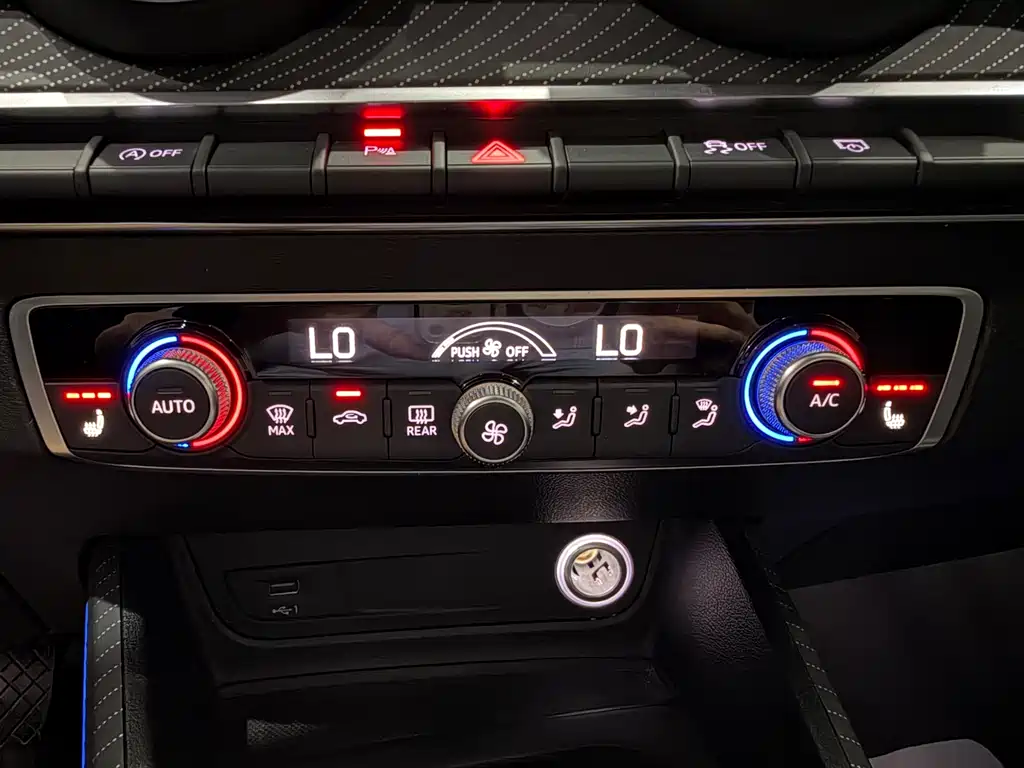 Audi Q2L 2023 — фото 17