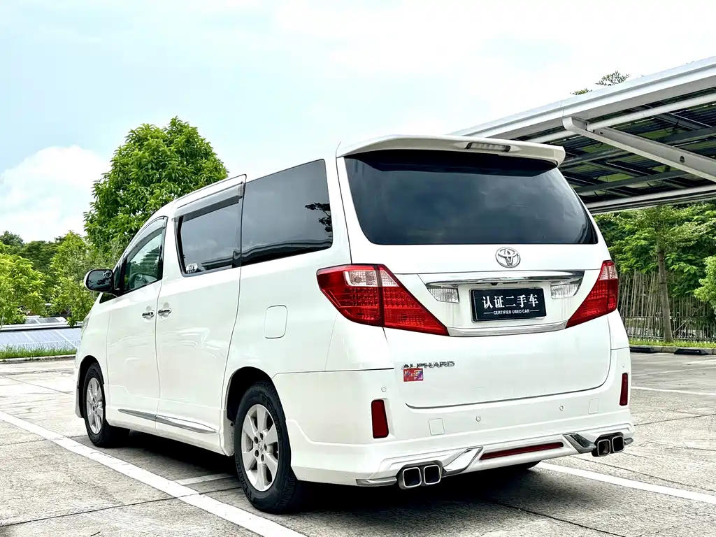 Toyota Alphard 2010 — фото 8