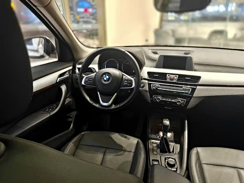 BMW X1 2019 — фото 4